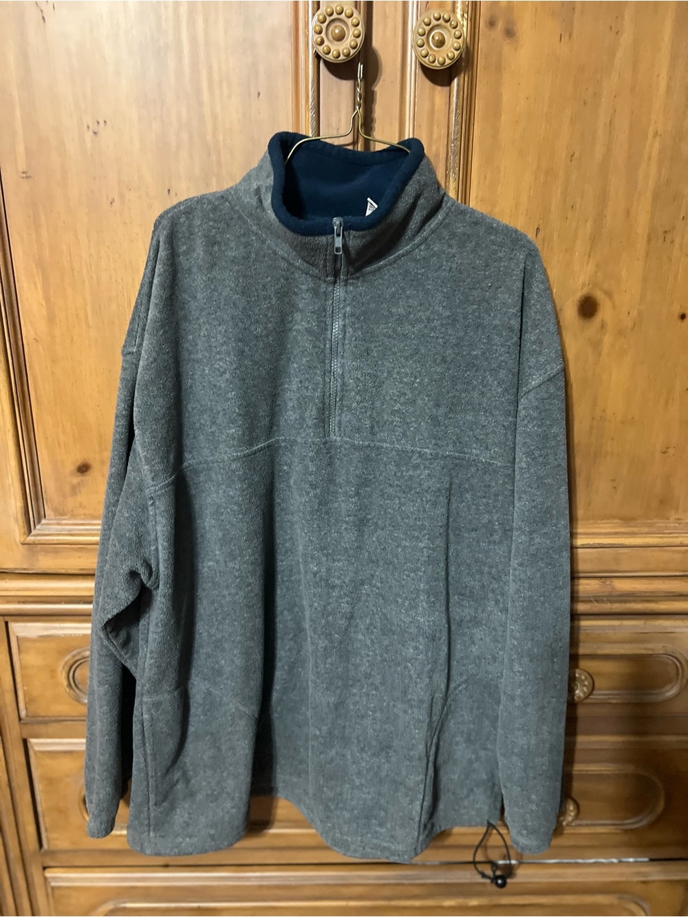 Men's Gray Half-Zip Pullover Fleece Sweater